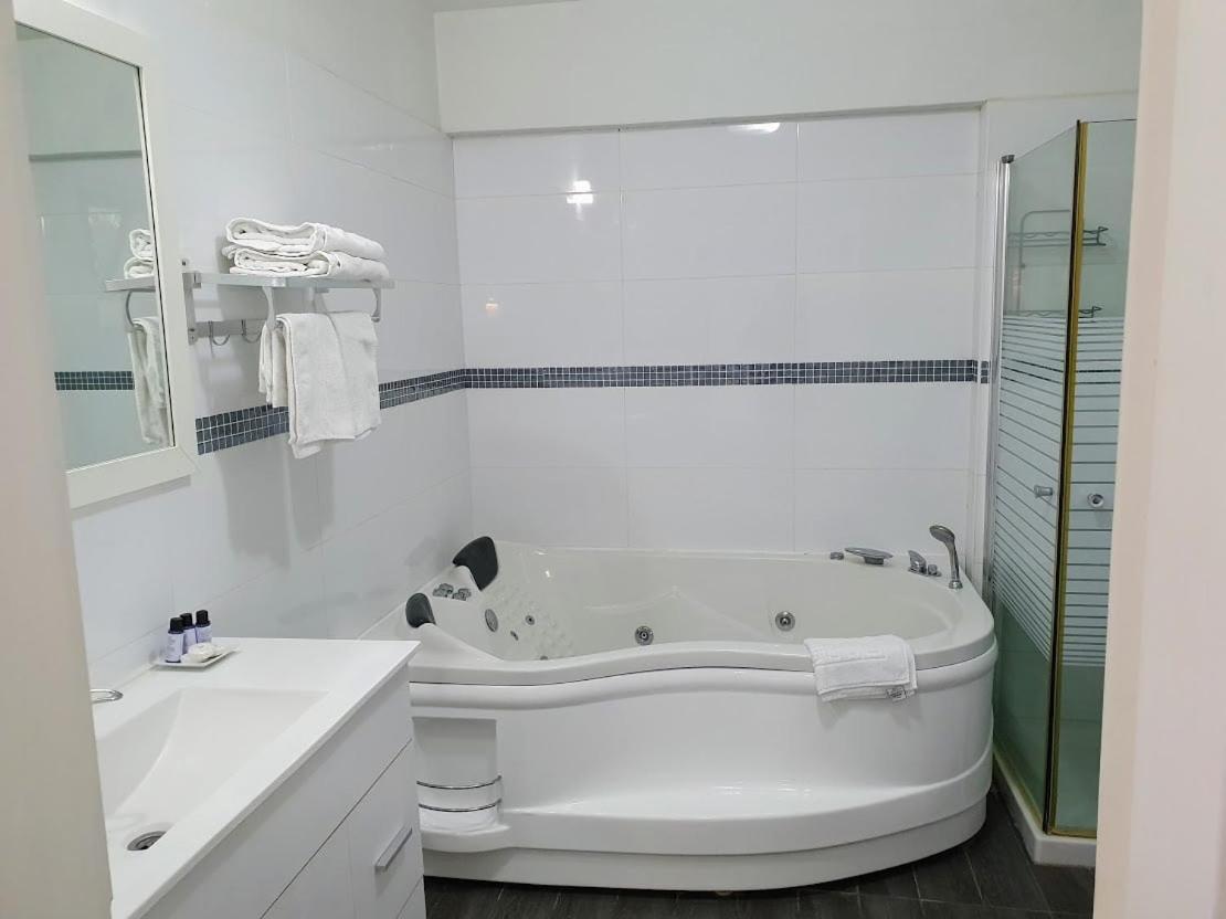 Sharvit Hakesem Vila Livnim Exterior foto